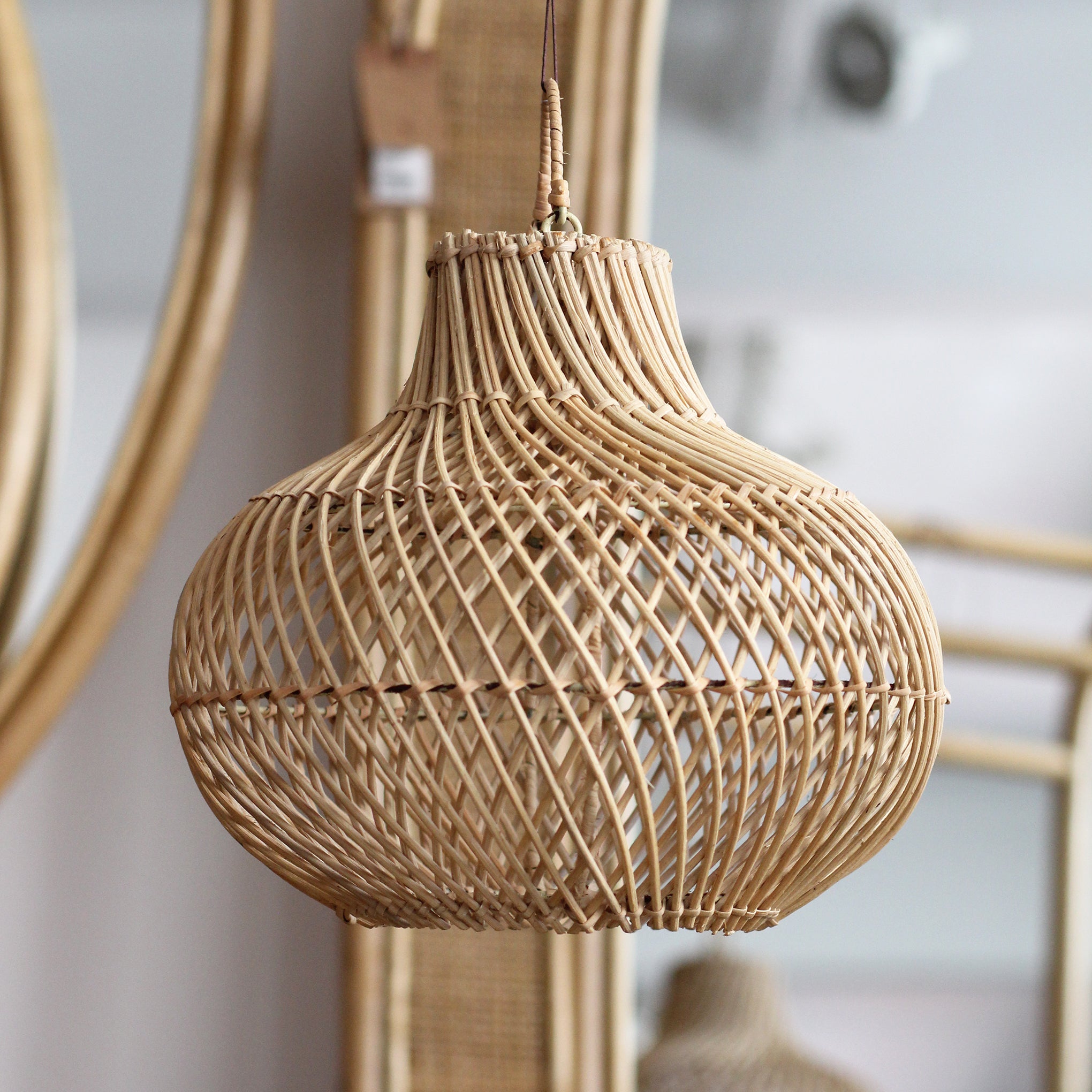 Luminária Pendente Dobel em Rattan