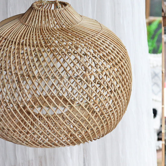 Luminária Pendente Raja em Rattan