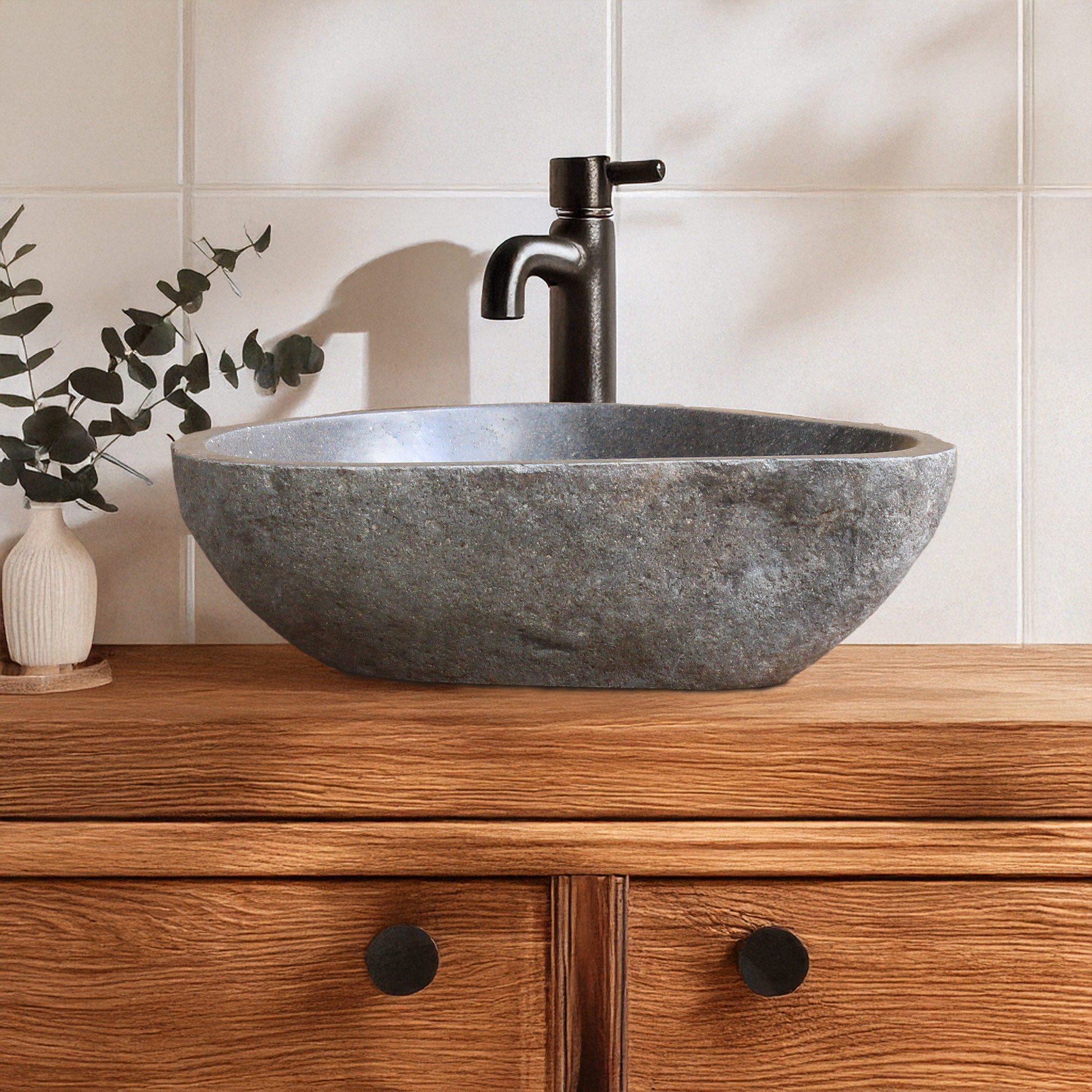 Cuba Kavi em River Stone