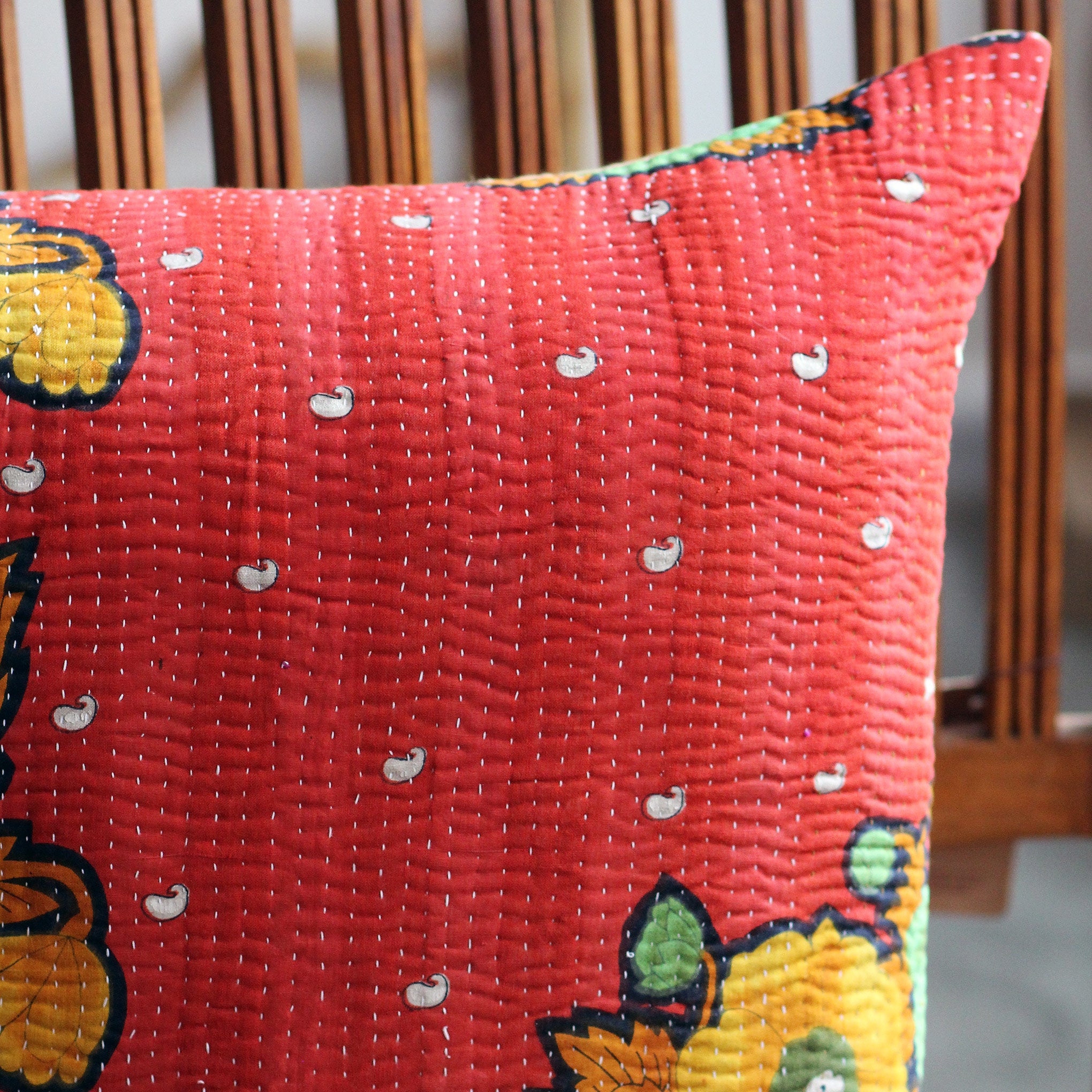 Capa de Almofada Pushpa Surya