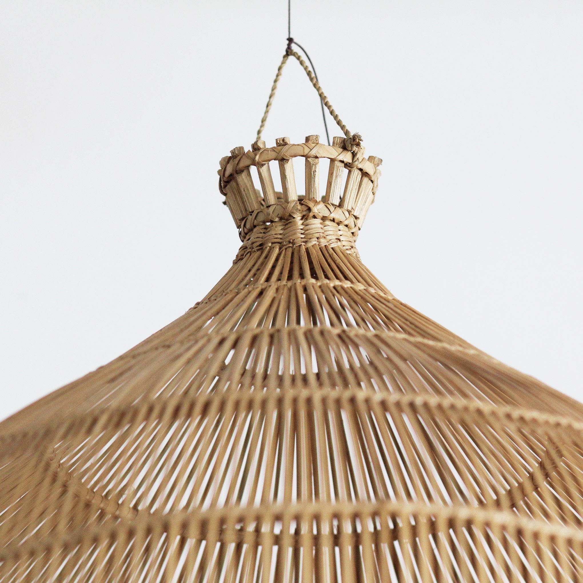 Luminária Pendente Did em Rattan — luminária pendente artesanal em rattan — feita à mão Bali — imagem 2 — Balai