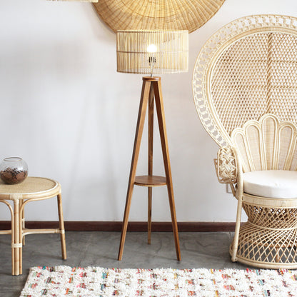 Luminária de Pé Dowel — luminária pendente artesanal em rattan — feita à mão Bali — Balai