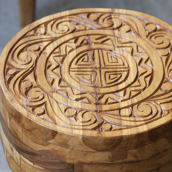 Banqueta Mesinha Maia