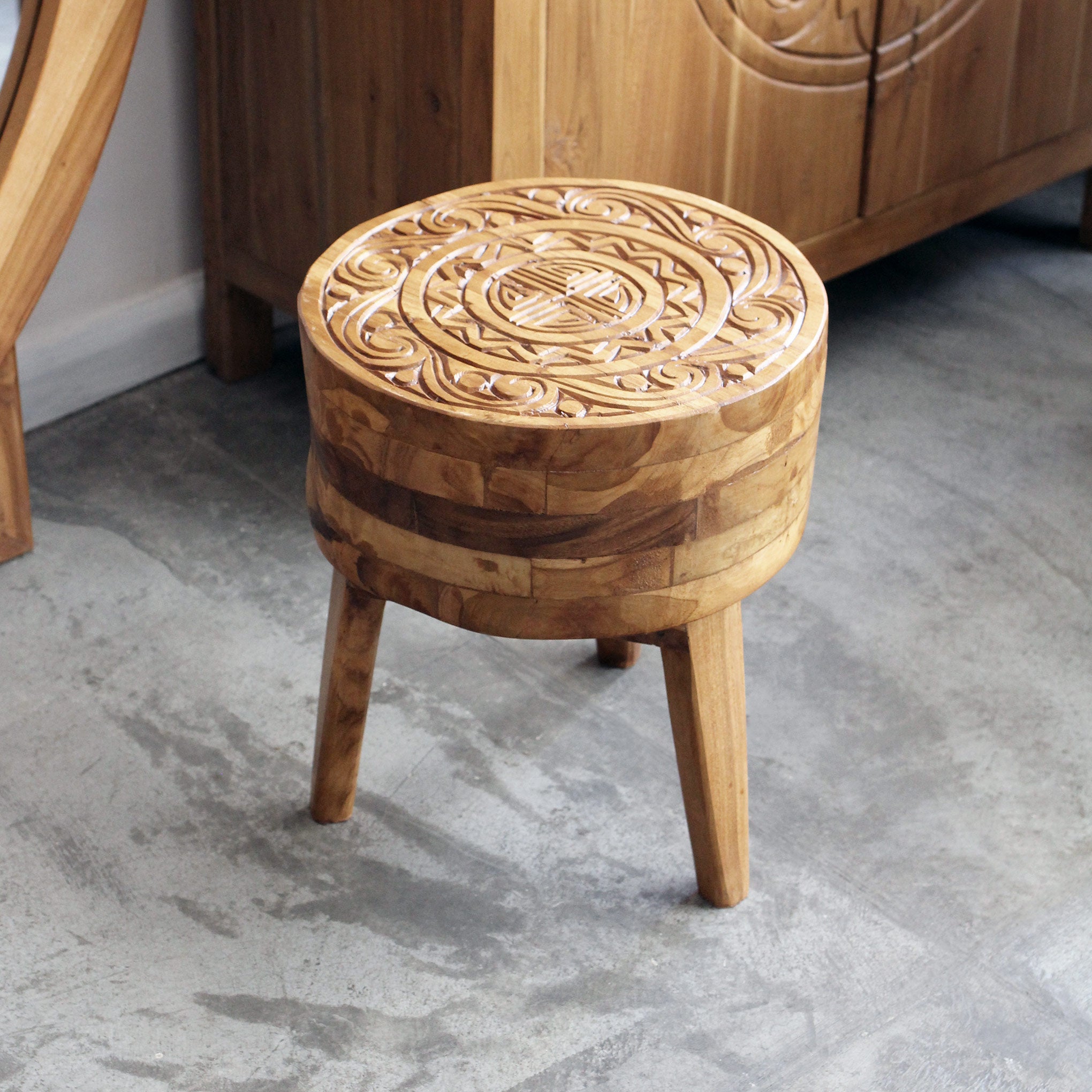 Banqueta Mesinha Maia