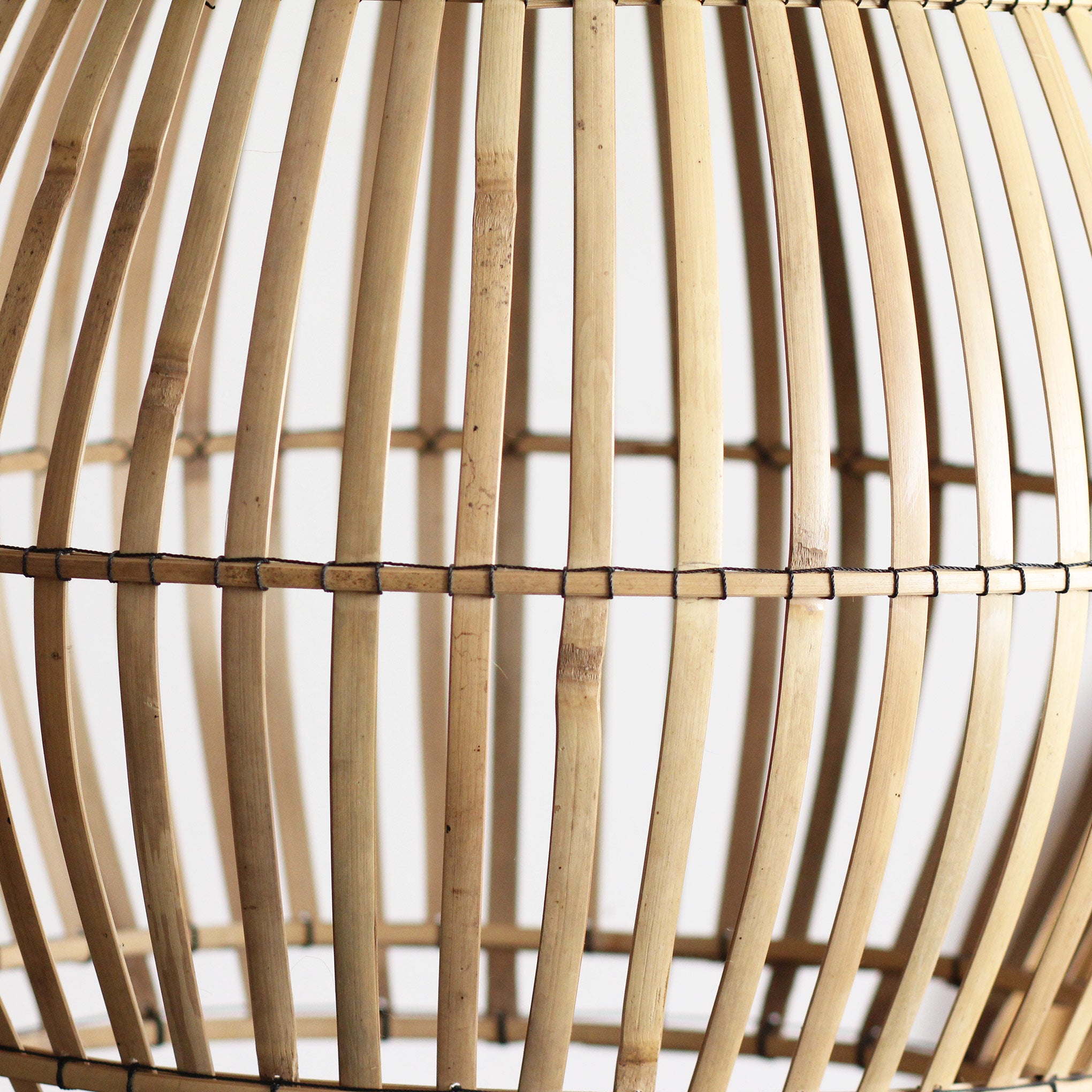 Luminária Pendente Mônica em Bambu