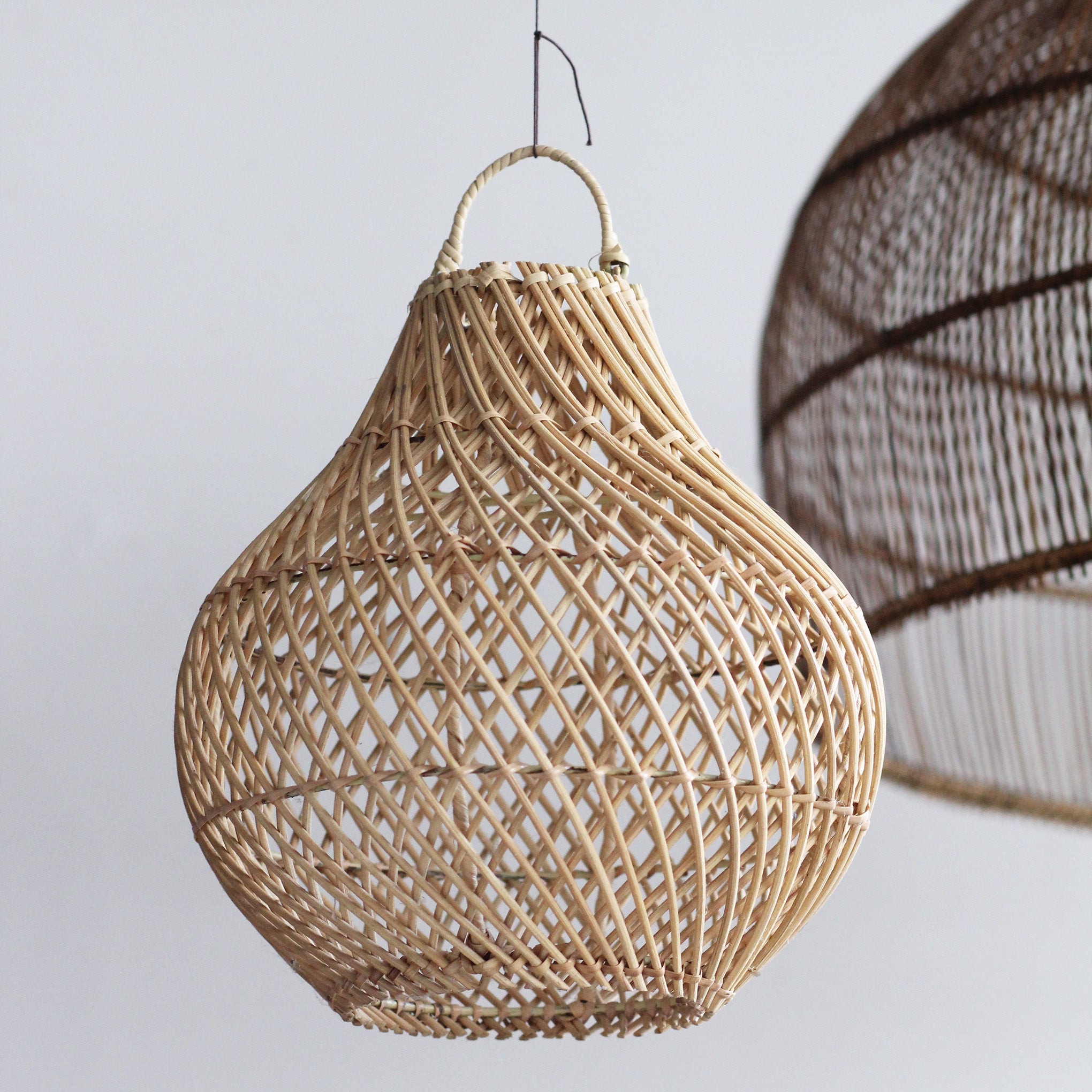 Luminária Pendente Lating em Rattan