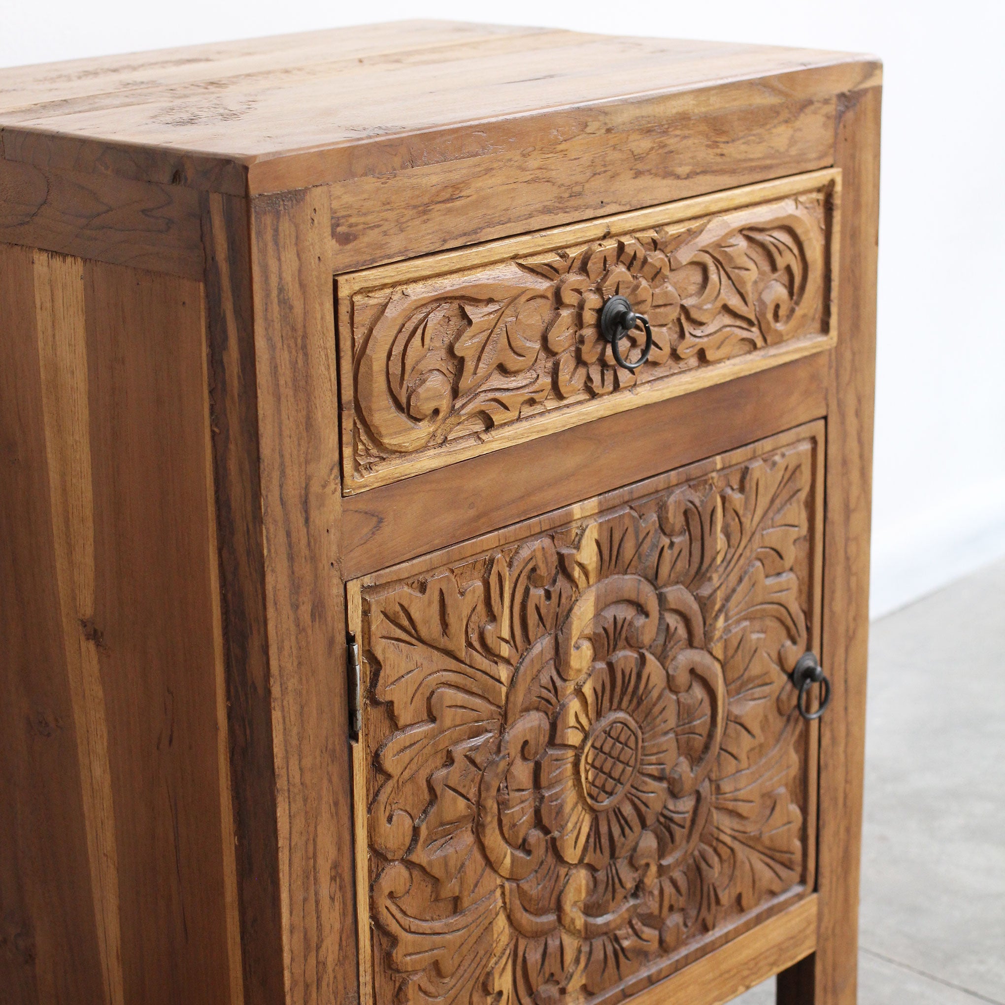 Mesa de Cabeceira Kavi