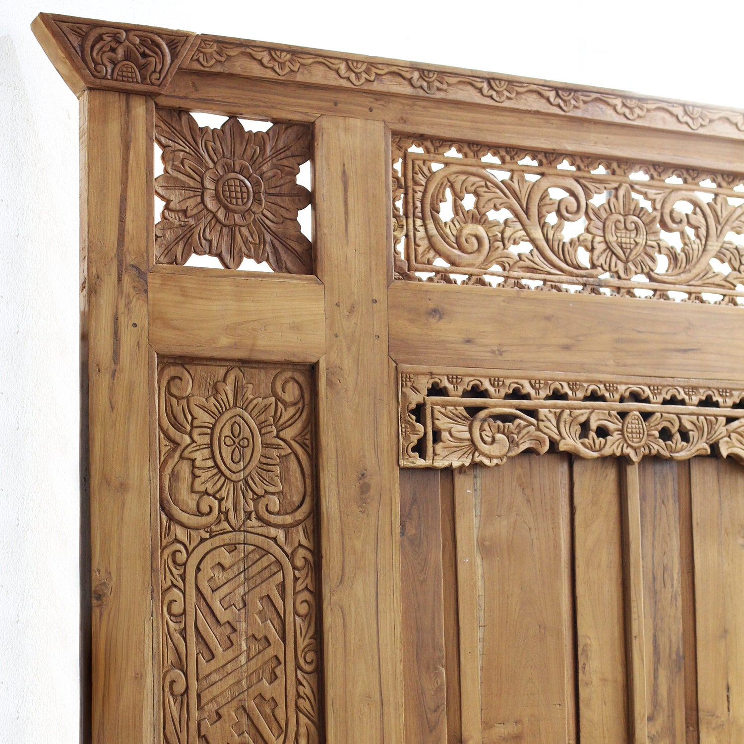 Porta Majapahit 252x182CM — peça artesanal decorativa — imagem 2 — Balai