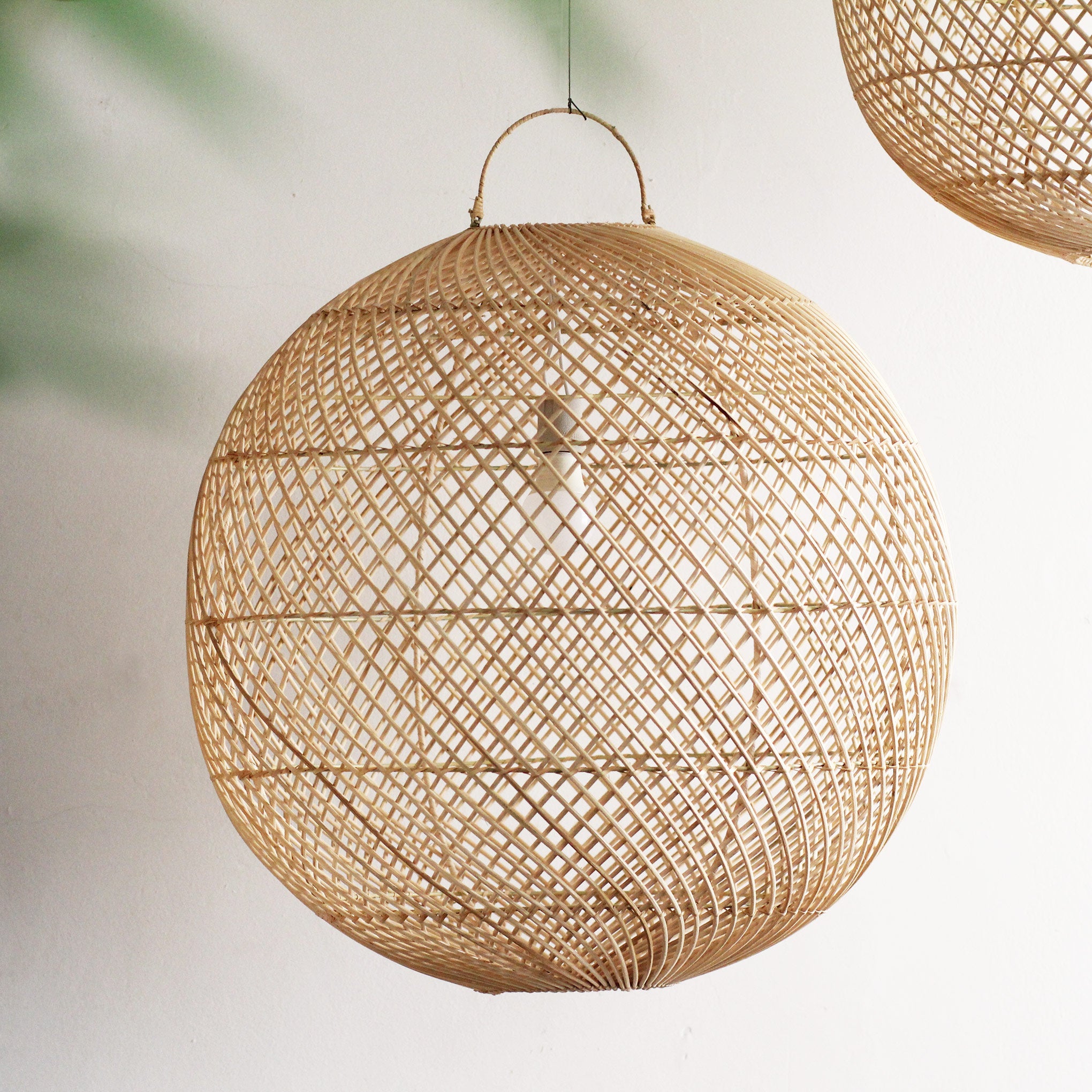 Luminária Pendente Globe em Rattan