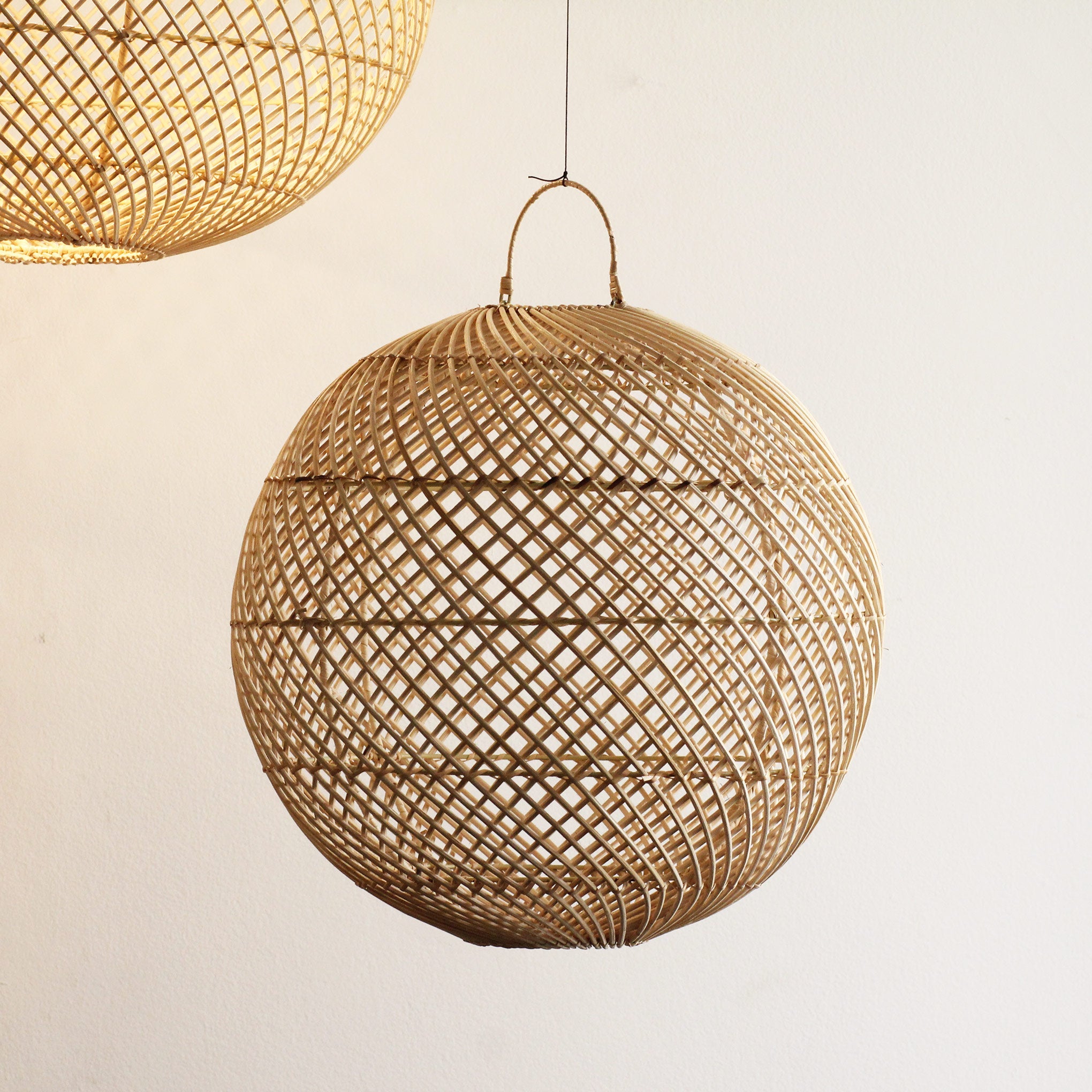 Luminária Pendente Globe em Rattan