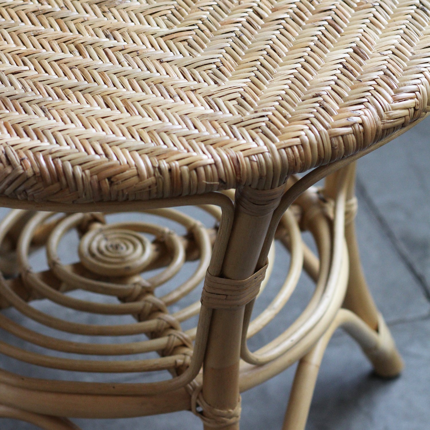 Mesa Joko — mesa de madeira maciça handmade — Bali Java — Balai