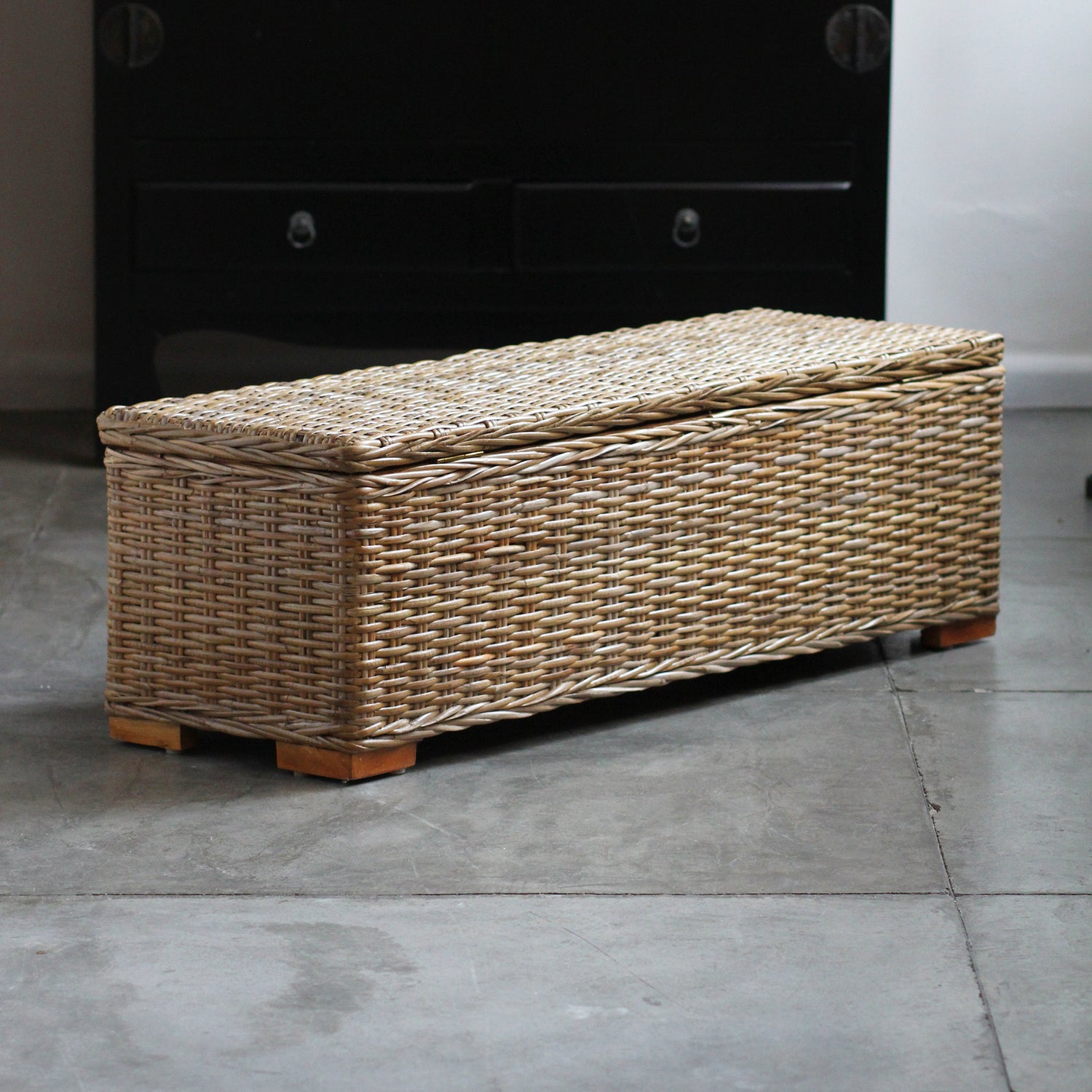 Banco Baú Wadah — banco de madeira teca handmade — feito à mão — Balai