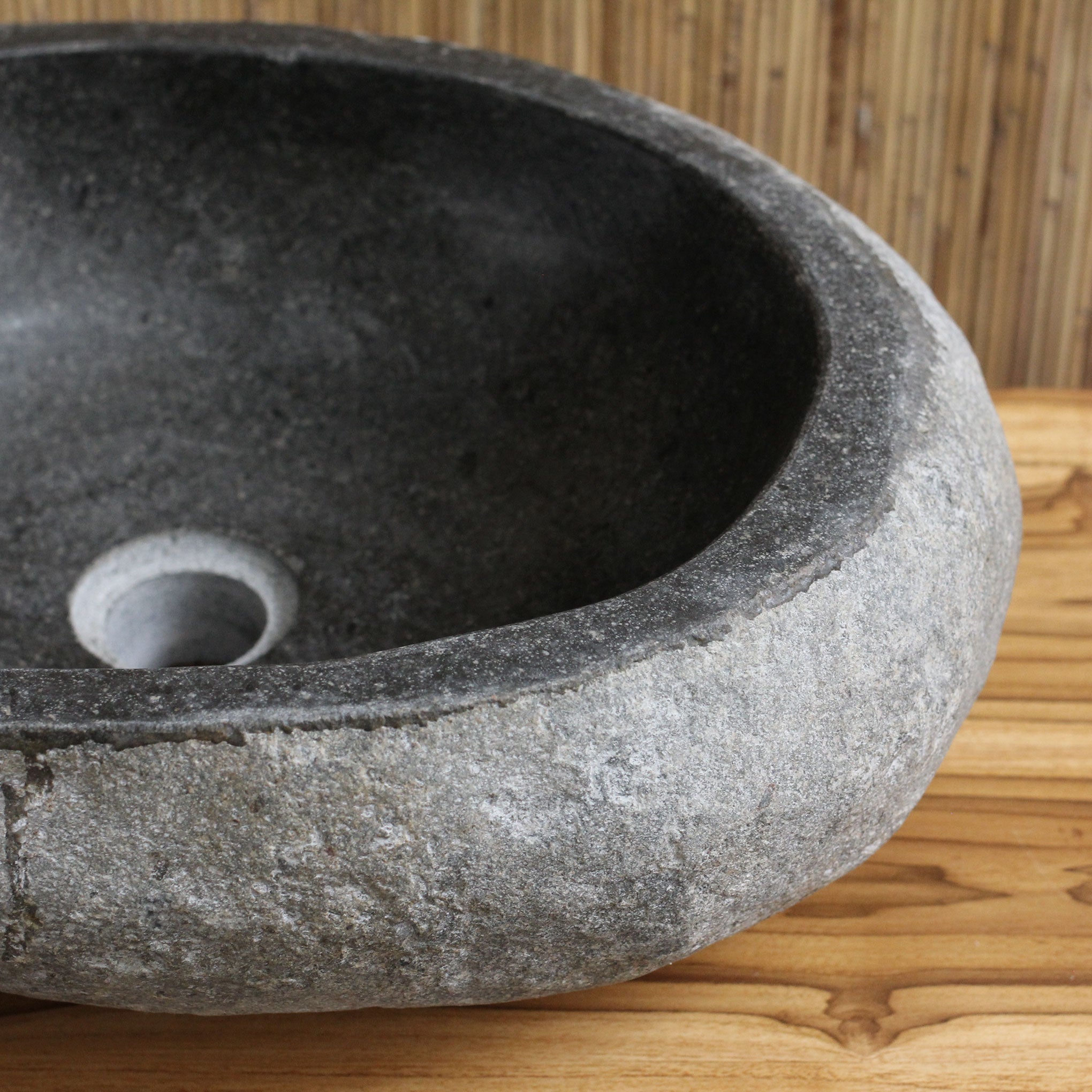 Cuba Vastu em River Stone