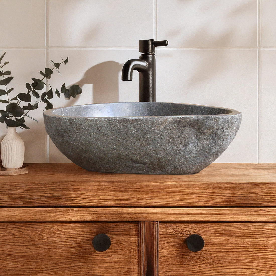 Cuba Kavi em River Stone