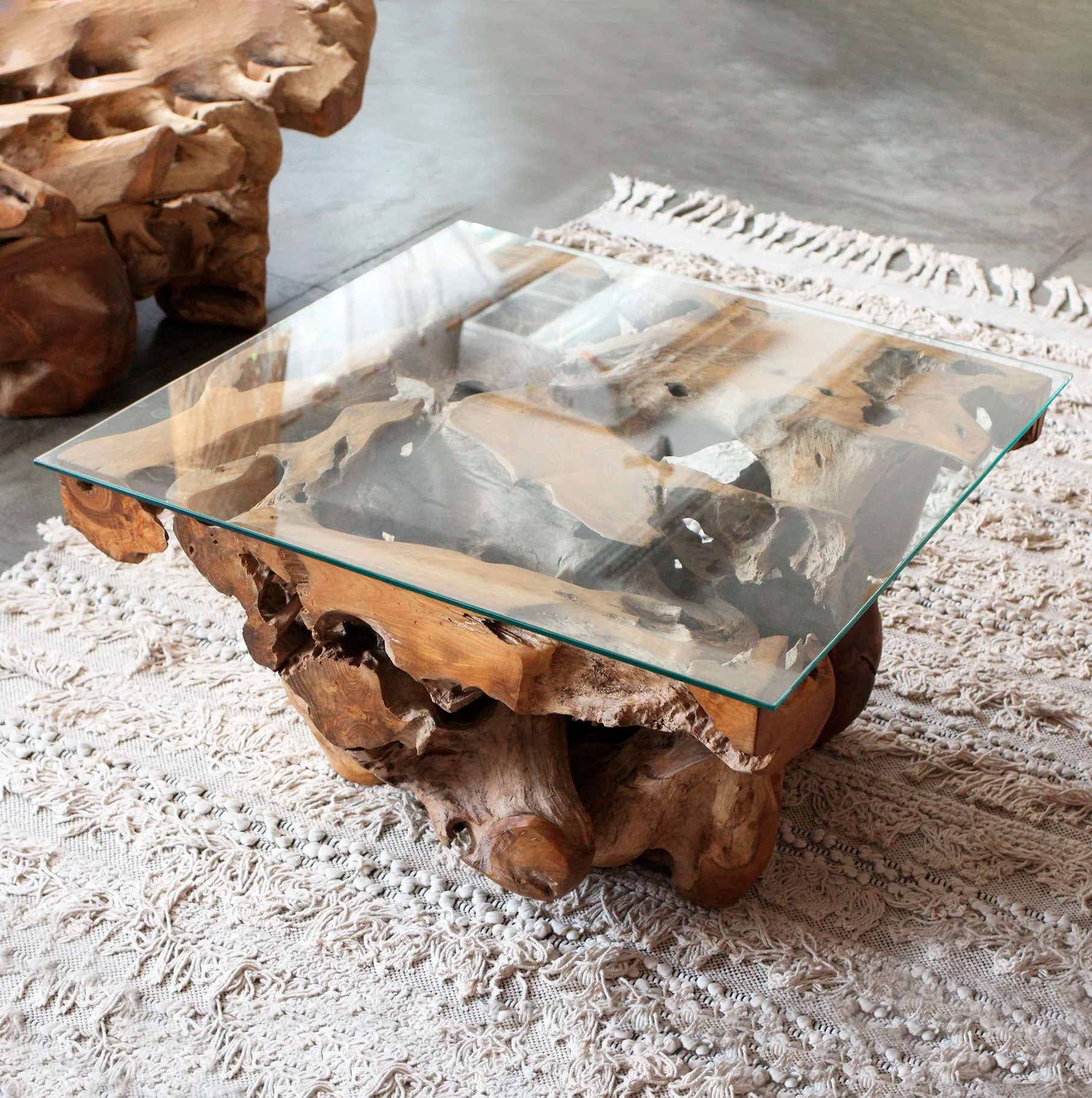 Mesa Raiz Suar Quadrada 80CM