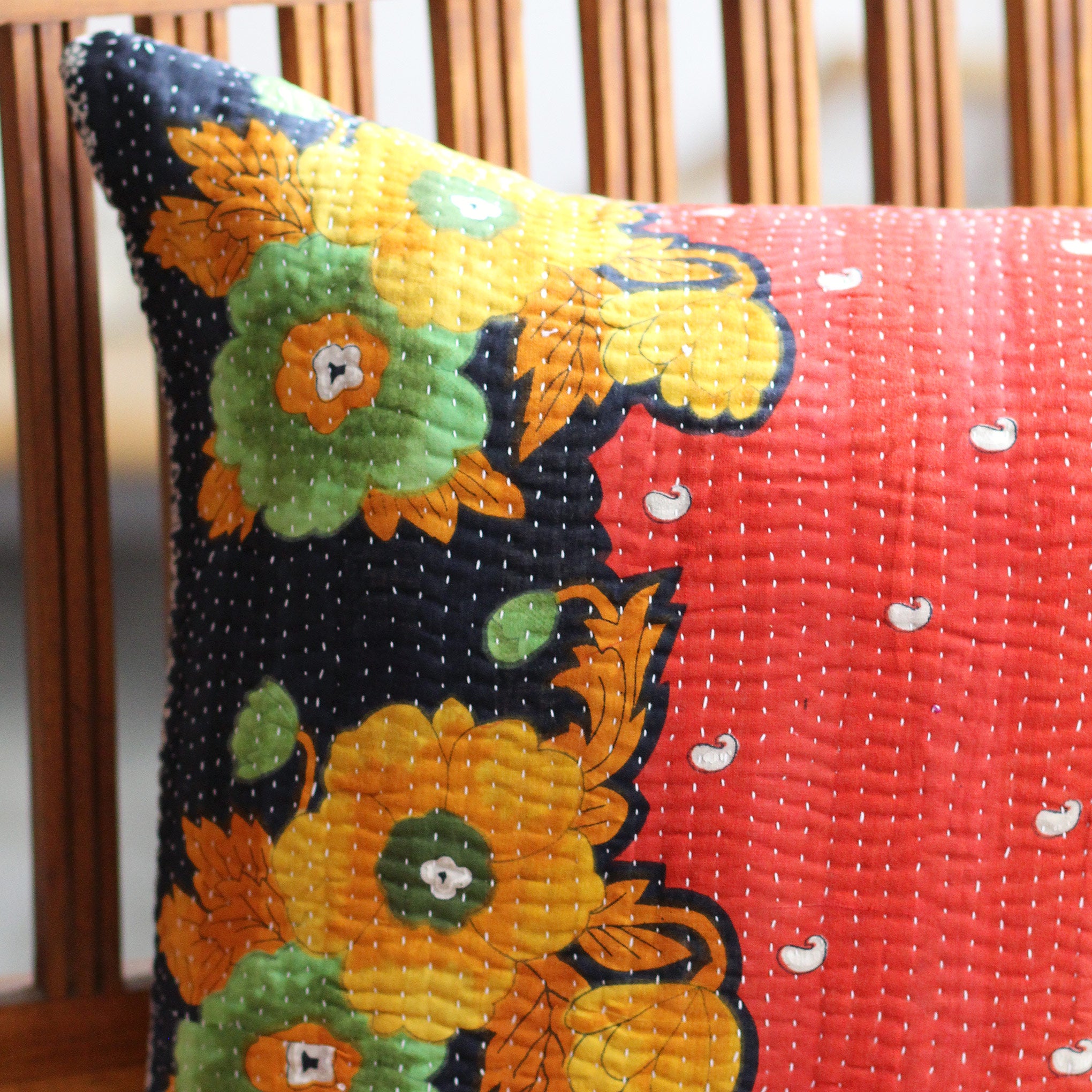 Capa de Almofada Pushpa Surya