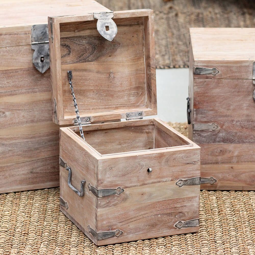 Baú Kerala Varg Satinado